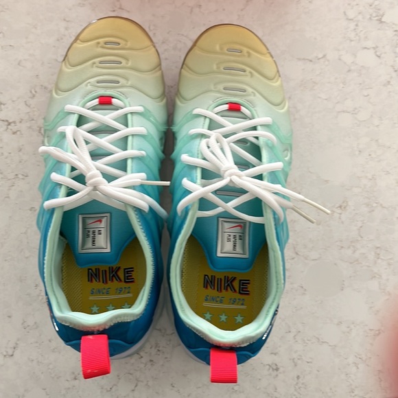 Brand new Nike Air Vapormax Plus. Size woman’s 10 - Picture 6 of 11